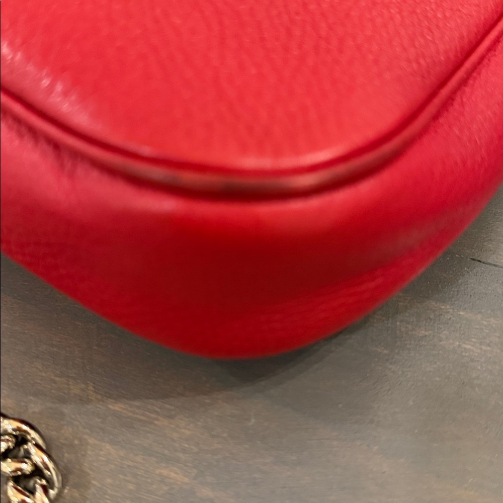 Gucci Scarlet Leather OTS Bag with Gold Chain - Picture 16 of 17